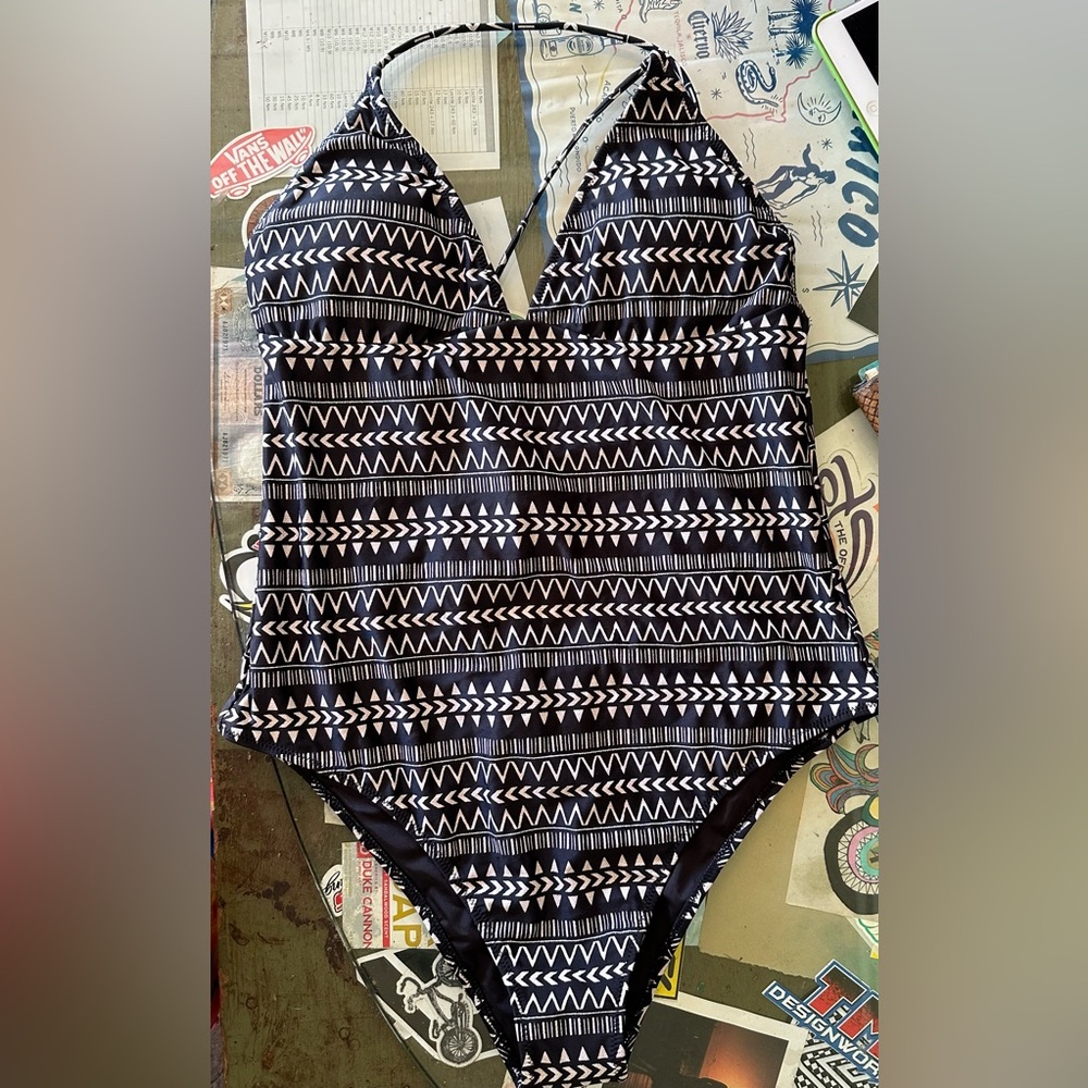 Brand New Volcom Racer tye back one piece XL